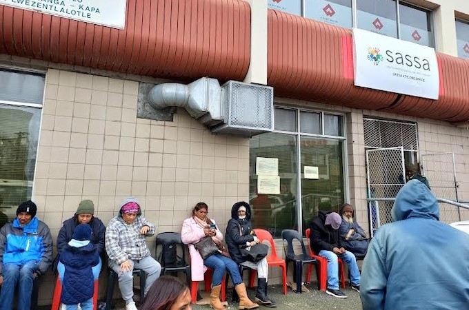 Sassa Offices in Western Cape Reopen After Security Guard Strike Causes Disruptions | News24 Sassa Offices in Western Cape Reopen After Security Guard Strike Causes Disruptions | News24
